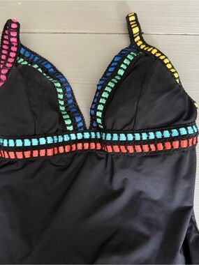La Blanca threading along OTS Mio one piece